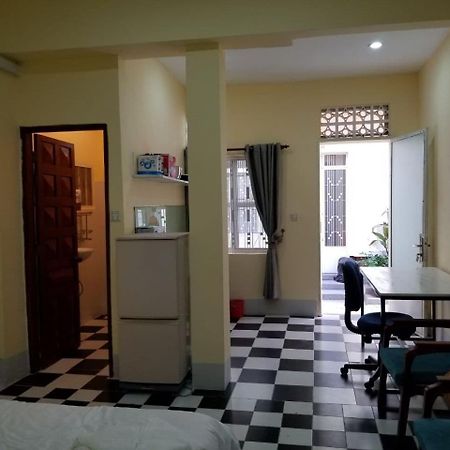Room 7 - Studio In A Villa 5Mn Walk From The Royal Palace With Swimming Pool Пном Пен Екстериор снимка